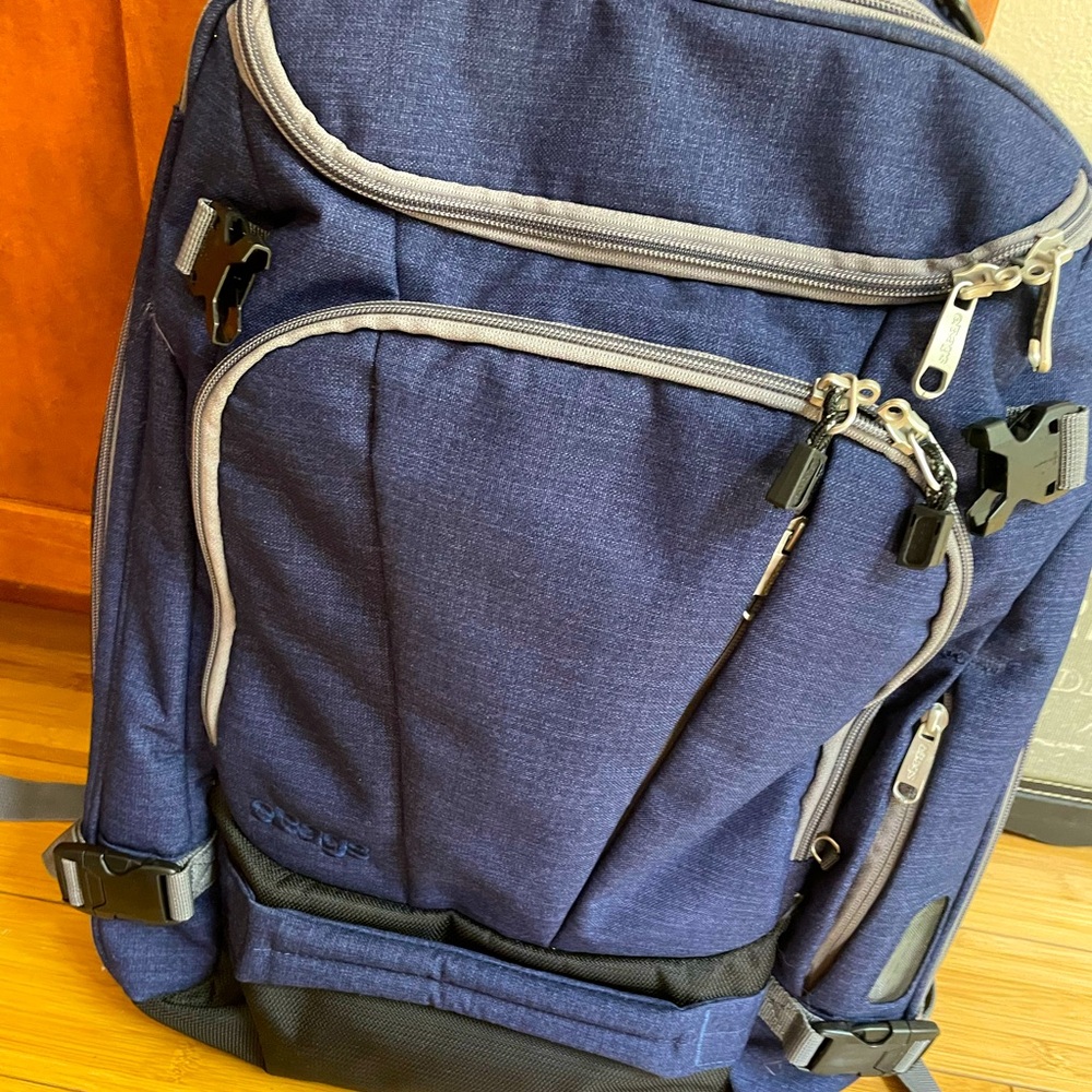 eBags convertible backpack.  LIKE NEW!